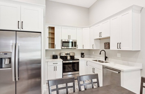 Tulane - Gravier House | Luxury Mini Mansion: Near French Quarter