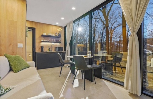 Mercersburg House | Luxury Mirror Cabin Hot Tub Sauna Mtn. Views