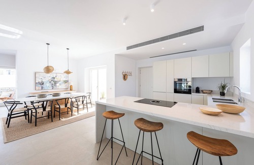 Piso Livadi Villa | Luxury Moca beachfront villa, with heated pool, Paros Island