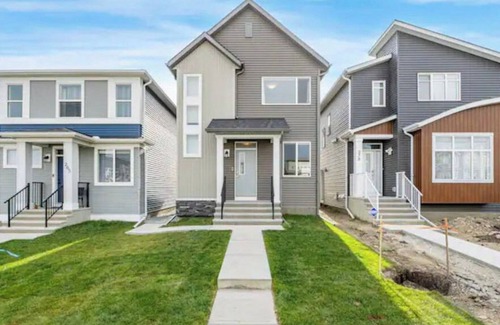 Calgary House | Luxury Modern Home - Livingstone