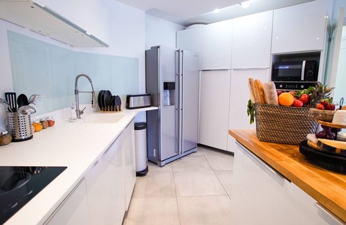 Cap d'Ail Apartment | Luxury Monaco 2BD Suite +1st Class Mercedes + VIP Airport Transfers Rolls Royce