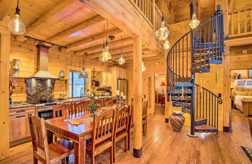 Summerhaven Cabin | Luxury Mountain Cabin w/Furnished Deck + Views!