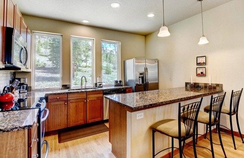 Rendezvous House | Luxury Mountain Chalet 68 I Great Views I Best Price I Discounted Attractions