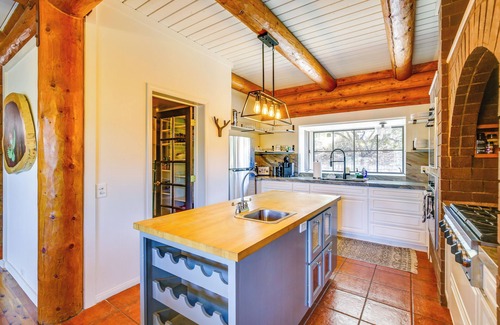 Alpine Cabin | Luxury Mountain Log Cabin, Minutes from San Diego!