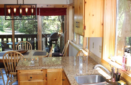 Government Camp House | Luxury Mt. House Govt. Camp Holiday, Ski, Hike, Wine tasting! Sleeps 8, Dog ok