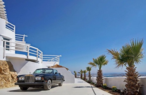 Fanari Villa | Luxury Mykonos Villa | Villa Mykonos | Luxurious Private Pool | Kastro