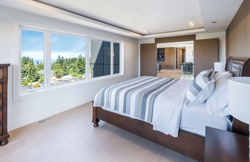 Regional District of Nanaimo House | Luxury! New Built! Roof Top Ocean & Mountain Views! AC & BBQ