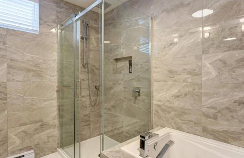 Mirabel Apartment | Luxury New Home - with Parking