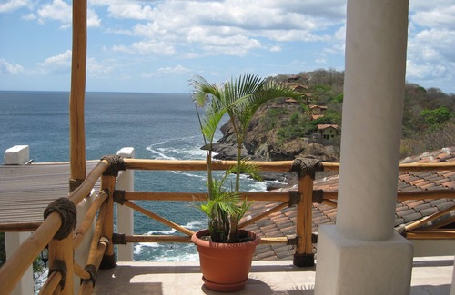 Playa La Redonda Villa | Luxury Oceanfront 3 building compound in community near Aqua