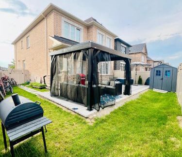 Oakville House | Luxury Oakville Home, Hot Tub, Fireplace, New Home