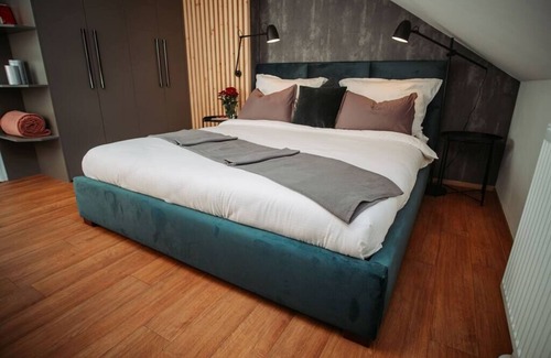 Brno-stred Apartment | ⭑ Luxury Oasis, Sauna, AC & Free Parking