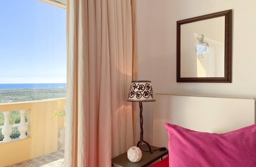 Meia Praia Apartment | Luxury Ocean-Front Villa with private pool