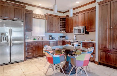 Jaco Apartment | Luxury, ocean view, 3-bedroom condo @ Los Sueños