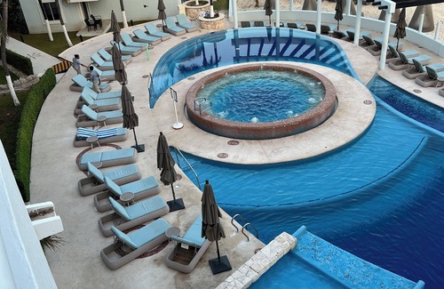 Playacar Beach Condo | Luxury oceanfront condo near charming Playa del Carmen with WiFi