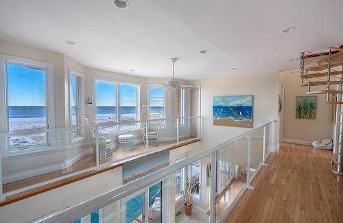 West Hampton Dunes House | LUXURY OCEANFRONT HOUSE W/POOL & HOT TUB FACING THE OCEAN, SUMMER LAST MIN DEAL!