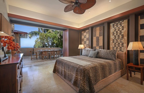 Kamuela House | Luxury Oceanfront Estate. Tropical Beach & Reef Sanctuary.