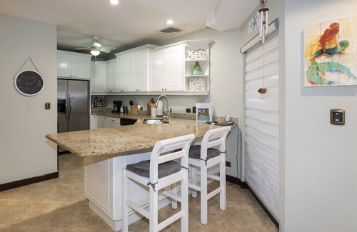 Barrio Los Faroles Condo | Luxury Oceanfront Villa Direct on the Sand