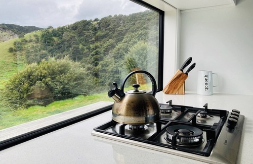 Te Mata House | Luxury off-grid rural retreat with harbour views - 24 acres all to yourself!