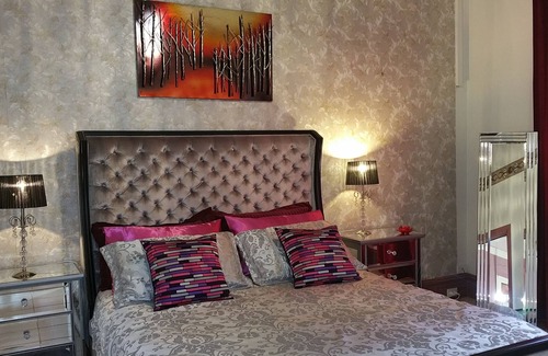 Rutherglen Bed & Breakfast | Luxury old world B&B 1849 historic pub beautifully renovated