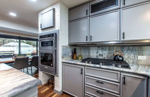 Del Mar House | Luxury on Ocean Drive - Sleeps 28