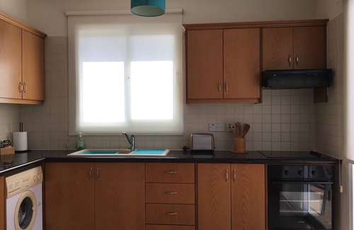 Universal Apartment | Luxury Paphos Apartment with Beautiful Garden and Private Jacuzzi