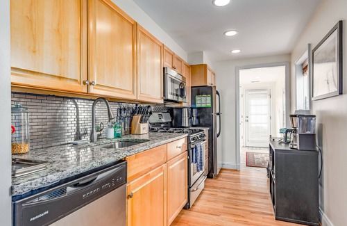 Canton House | Luxury Parkfront Haven with Hot Tub - Beloved by Families & their Dogs