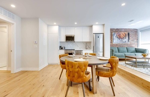 Downtown Montreal Apartment | Luxury Penthouse w/Rooftop Patio & Parking - 8
