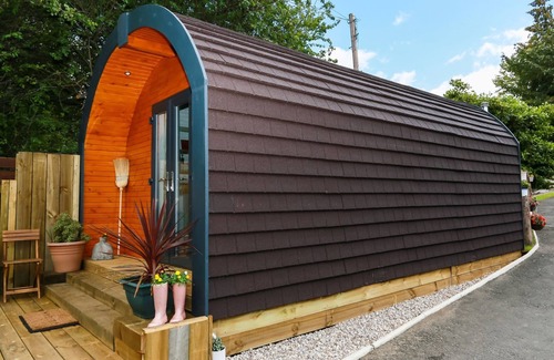 Lasswade Apartment | Luxury Pod with Garden View at Kevock Vale Park