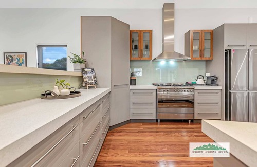 Moama House | Luxury Pool Villa | Murray River | 4BR