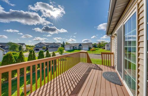 Sun Prairie Apartment | Luxury Prairie Retreat 5 Min from Madison!