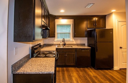 Mobile Apartment | Luxury Private Bedroom