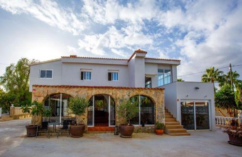 El Albir Villa | Luxury Private Complex