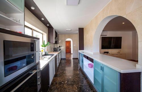 El Albir Villa | Luxury Private Complex
