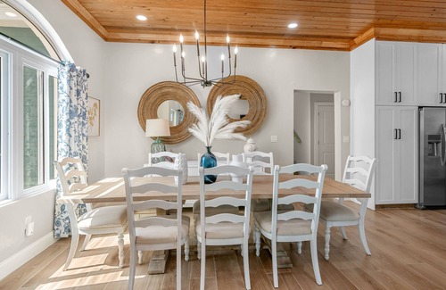 Farmer's Hill Villa | Luxury Private Oceanfront Villa w/Infinity Pool - Sleeps 6- 12 people