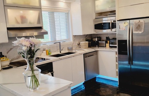 Bendale Apartment | Luxury Ravine View Suite