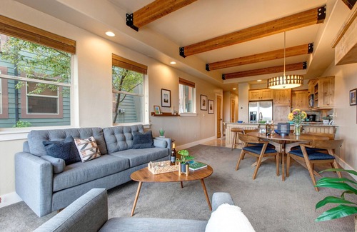 Kimball Junction House | Luxury Redstone Condo, Hot Tub, Shopping, Trails & Recreation Center -Park City Newark 77