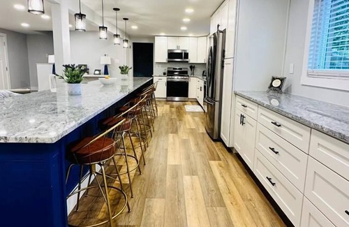 Bethel Park House | Luxury | Relax | Family