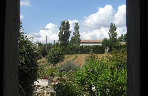 Carlipa House | Luxury renovated farmhouse in quiet village with private pool and parking. Wi-Fi