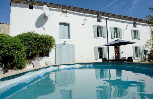 Carlipa House | Luxury renovated farmhouse in quiet village with private pool and parking. Wi-Fi