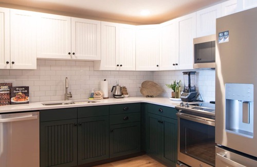 Duluth Apartment | Luxury Residential Suite Duluth Press 201