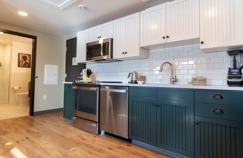 Duluth Apartment | Luxury Residential Suite Duluth Press 202