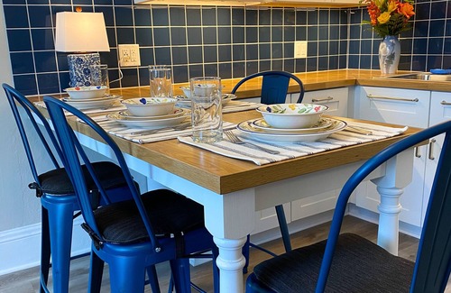 Spring Green Apartment | Luxury Retreat in Prime Downtown Spring Green Location