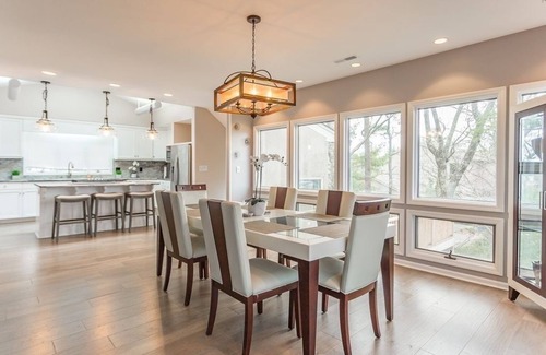 Graysville House | Luxury retreat with panoramic views at Mount Sinai Manor!