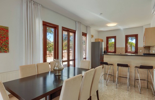 Aphrodite Hills Villa | Luxury Retreat with Stunning Ravine Views, Paphos Villa 1484