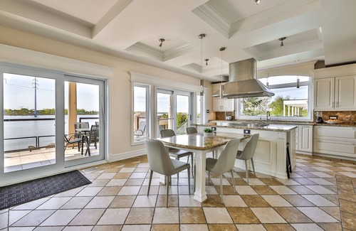 Lachenaie House | Luxury Riverfront Retreat: Perfect for Golf, Bachelorette & Friends’ Getaways