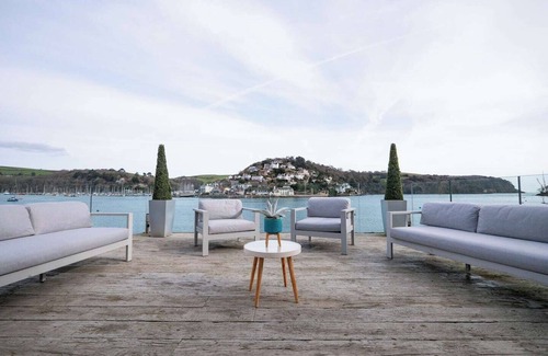 Dartmouth House | Luxury Riverside Home with Stunning Dart Views
