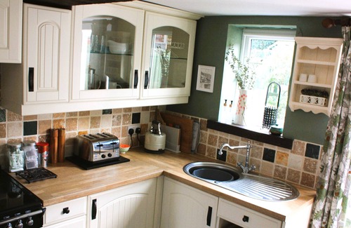 Corwen Cottage | Luxury Riverside Retreat for 2
