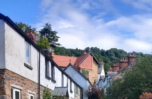 Corwen Cottage | Luxury Riverside Retreat for 2