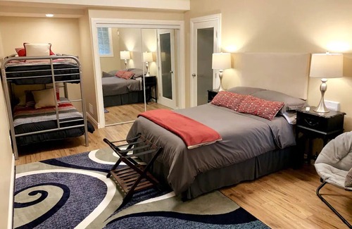 Surrey House | Luxury Rock & Roll Retreat