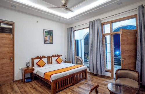 Sawai Madhopur Hotel | luxury room and beautiful garden. located at main ranthambore